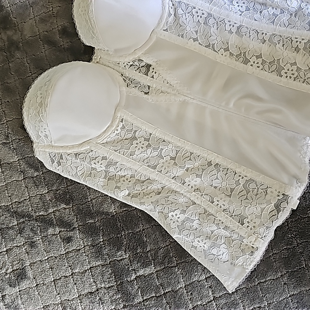 Dominique white Lace Corset Strapless Bra 36b Bridal Like-new - Picture 2 of 9